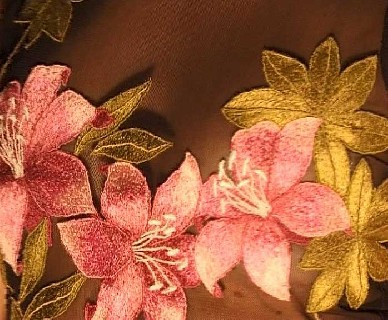 Предпросмотр вышивки «Сумочка из цветов»